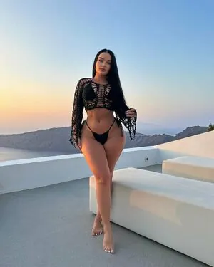 Emilia Emjeni content