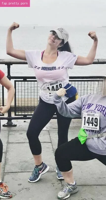 Emily Helen Barry - Photo #31