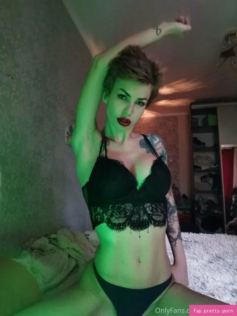 elenahug - Photo #45