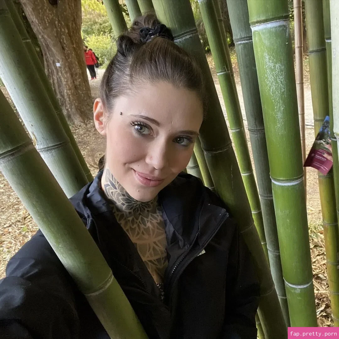 eleperuffo_ content