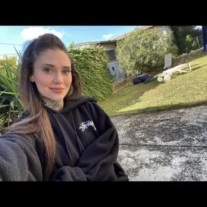 eleperuffo_ content
