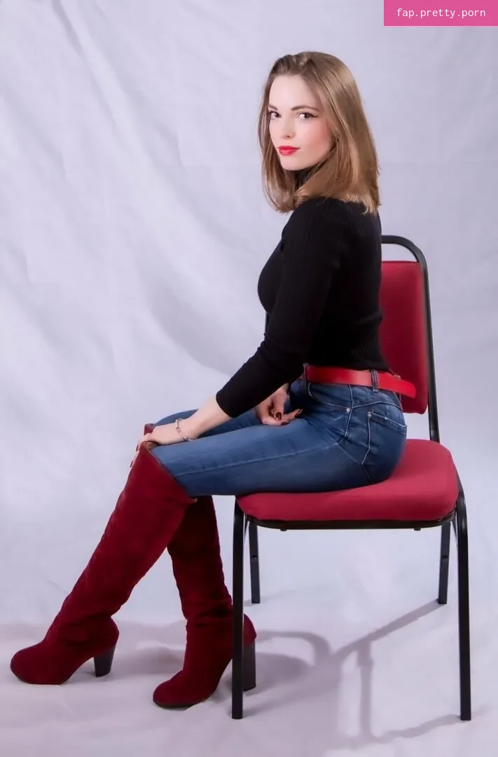 Ellie Littlechild - Photo #04