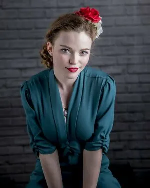 Ellie Littlechild content