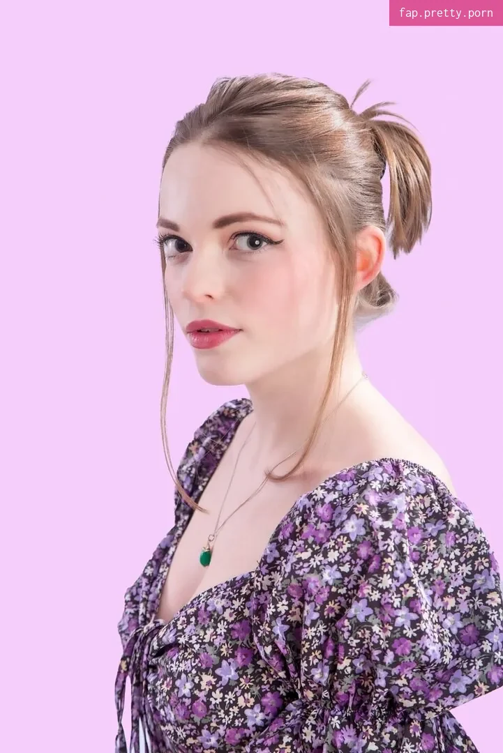 Ellie Littlechild - Photo #33