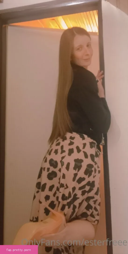 Ester Love - Photo #44