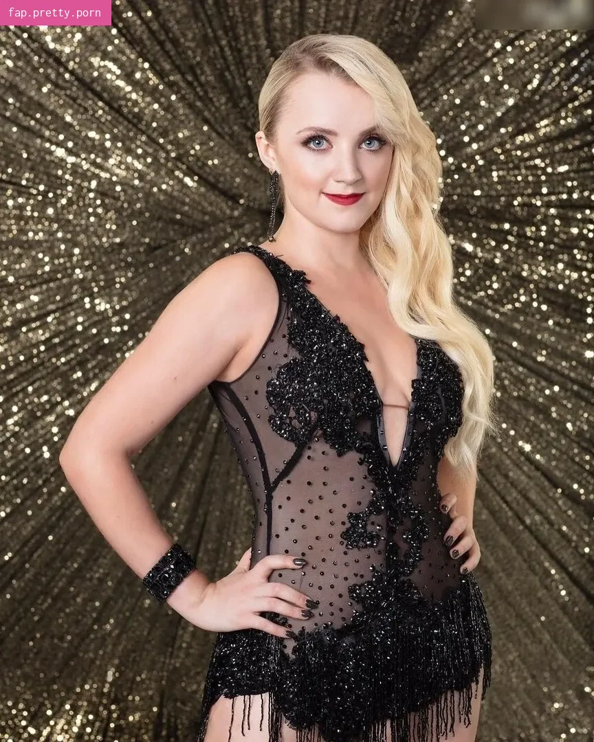 Evanna Lynch - Photo #13