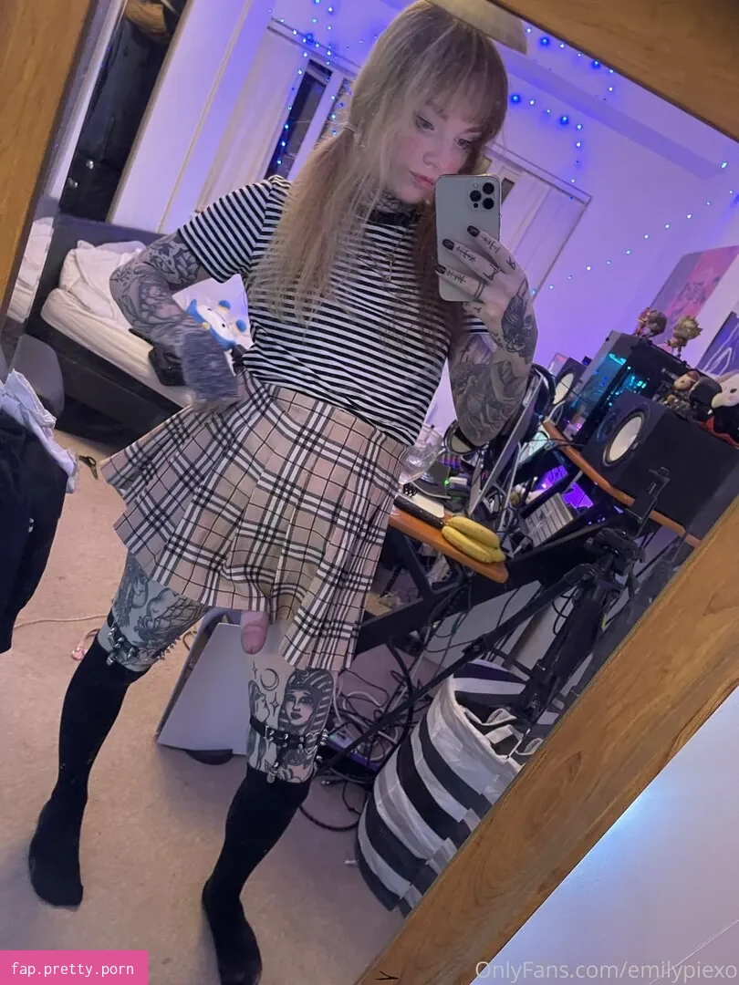 emilypiexo - Photo #69