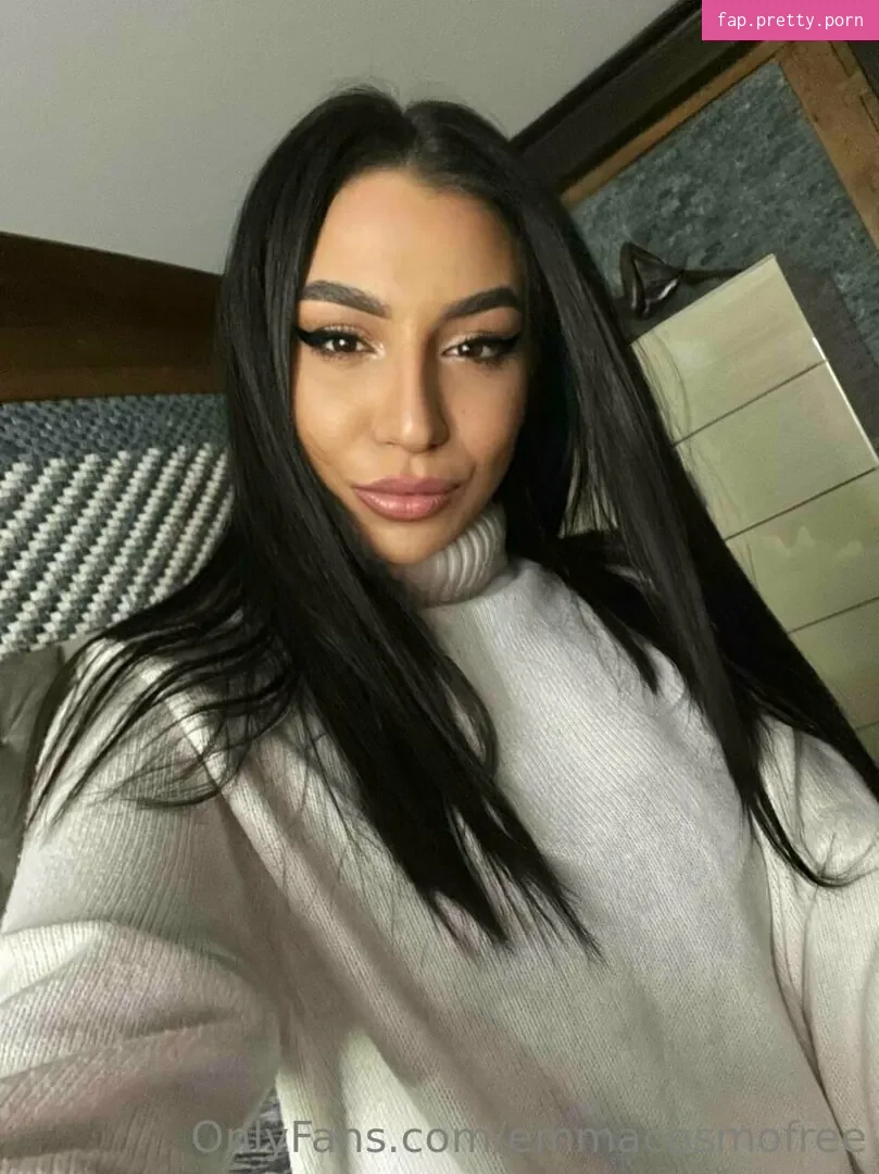 emmacosmo - Photo #42