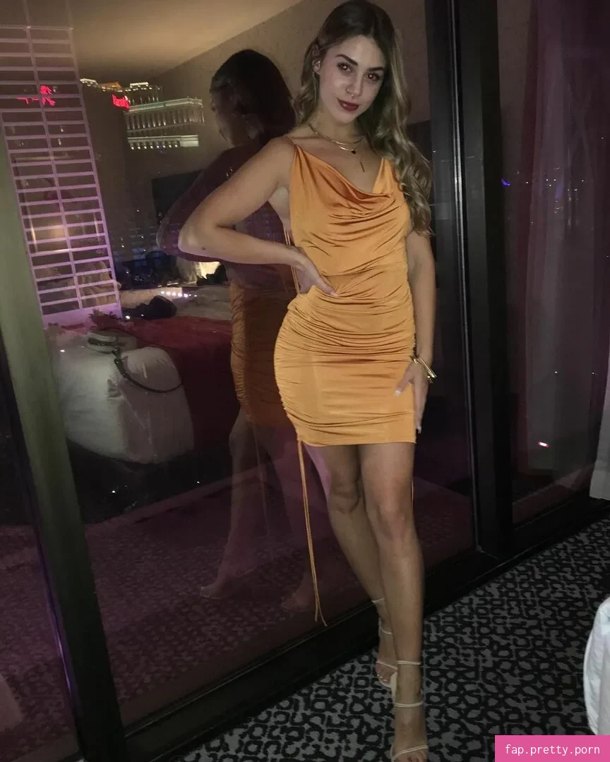 Emmily Mello - Photo #17