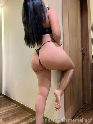 Esmeralda Mejía content