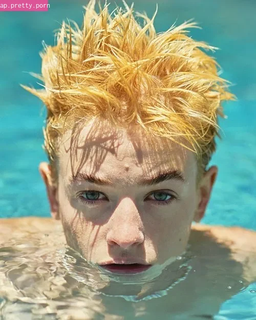 Esther McGregor - Photo #48