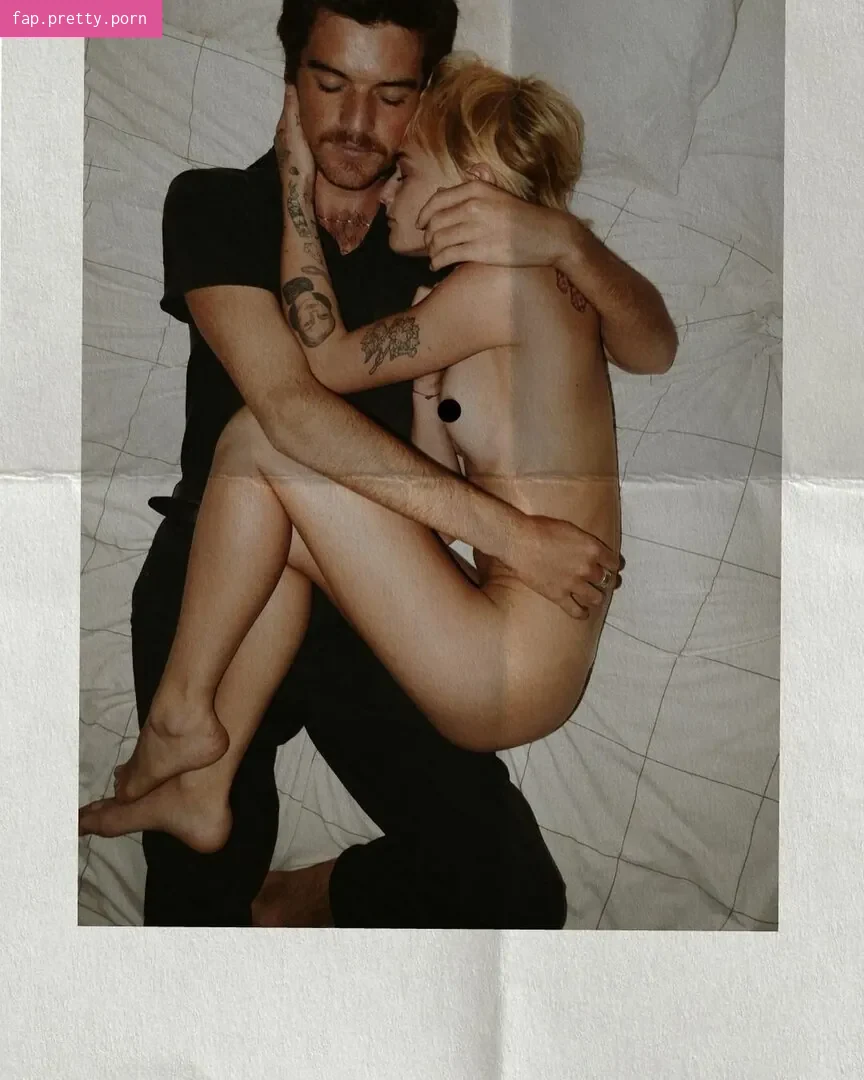 Esther McGregor - Photo #95