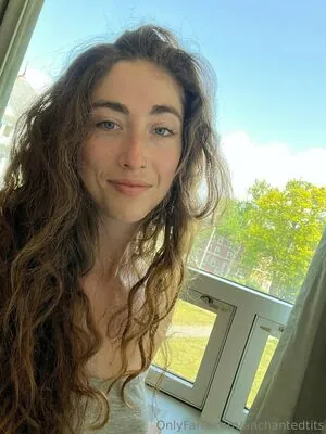 Enchantedtits content