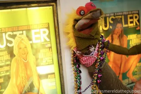 esmereldathepuppet content