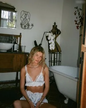 Ellie Thumann #