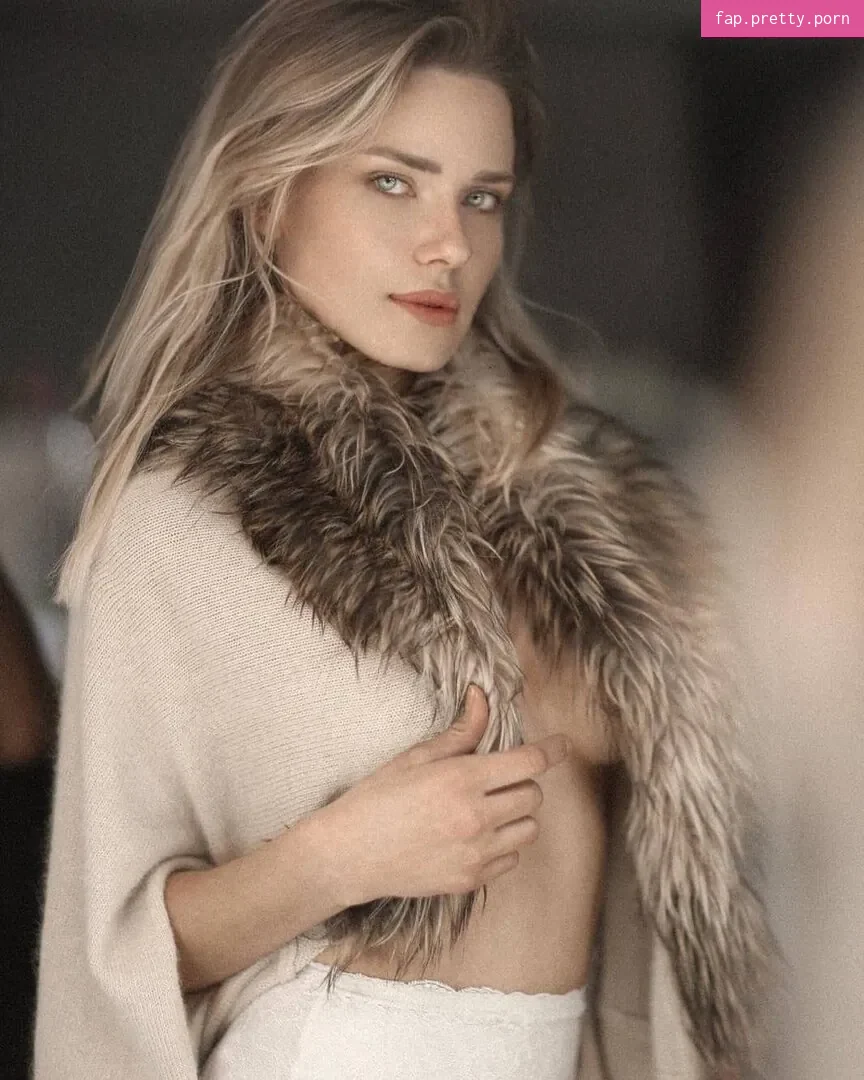 Eve Tsur - Photo #04