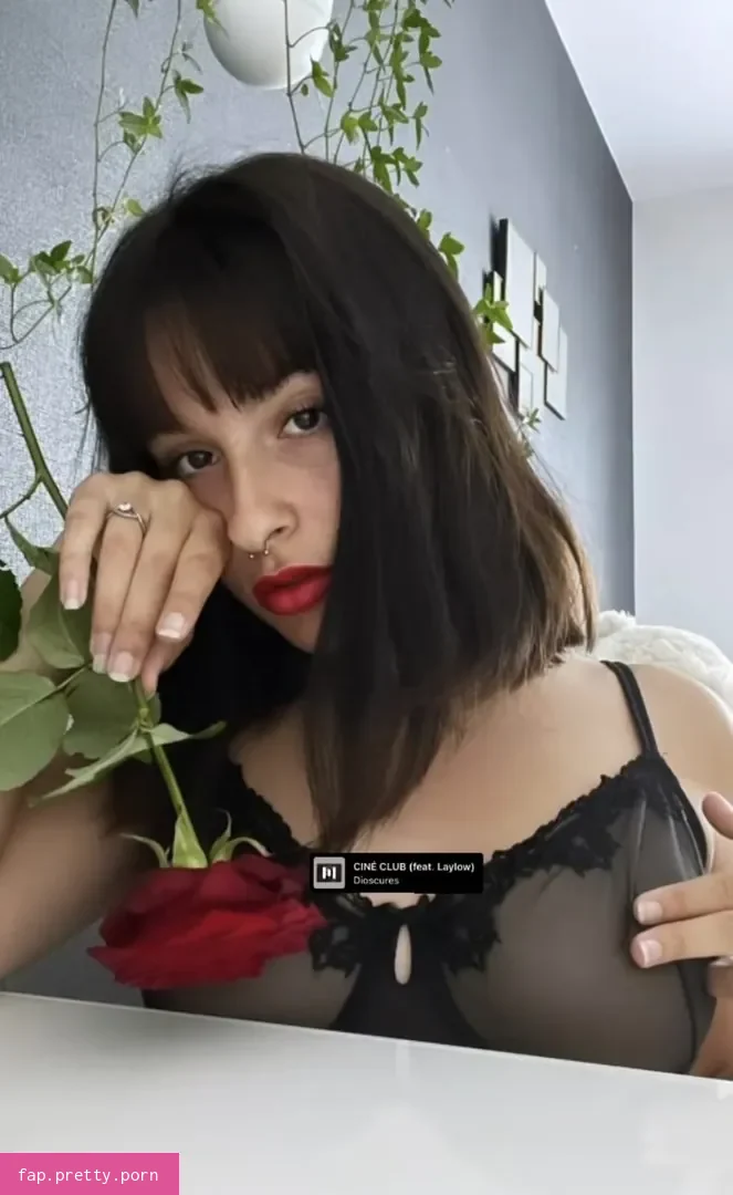 Elle Vous Fait Bander content