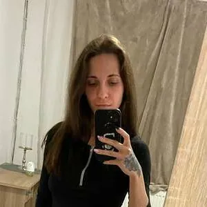 Ellie VIP