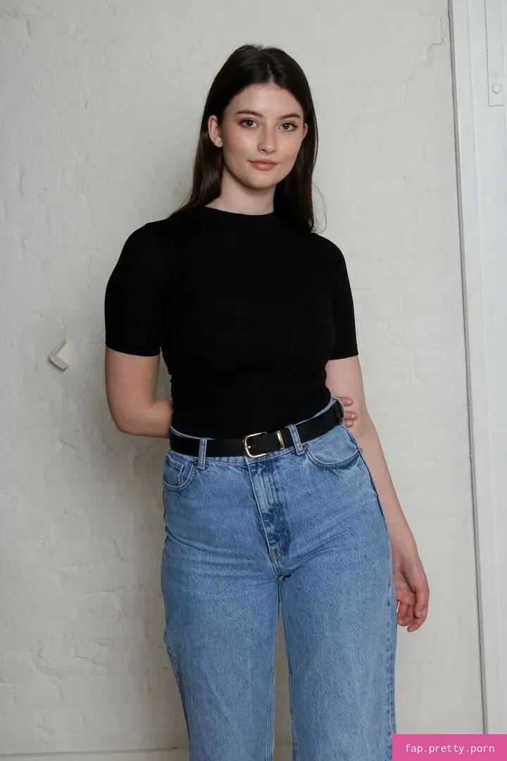 Ellie Weston - Photo #12