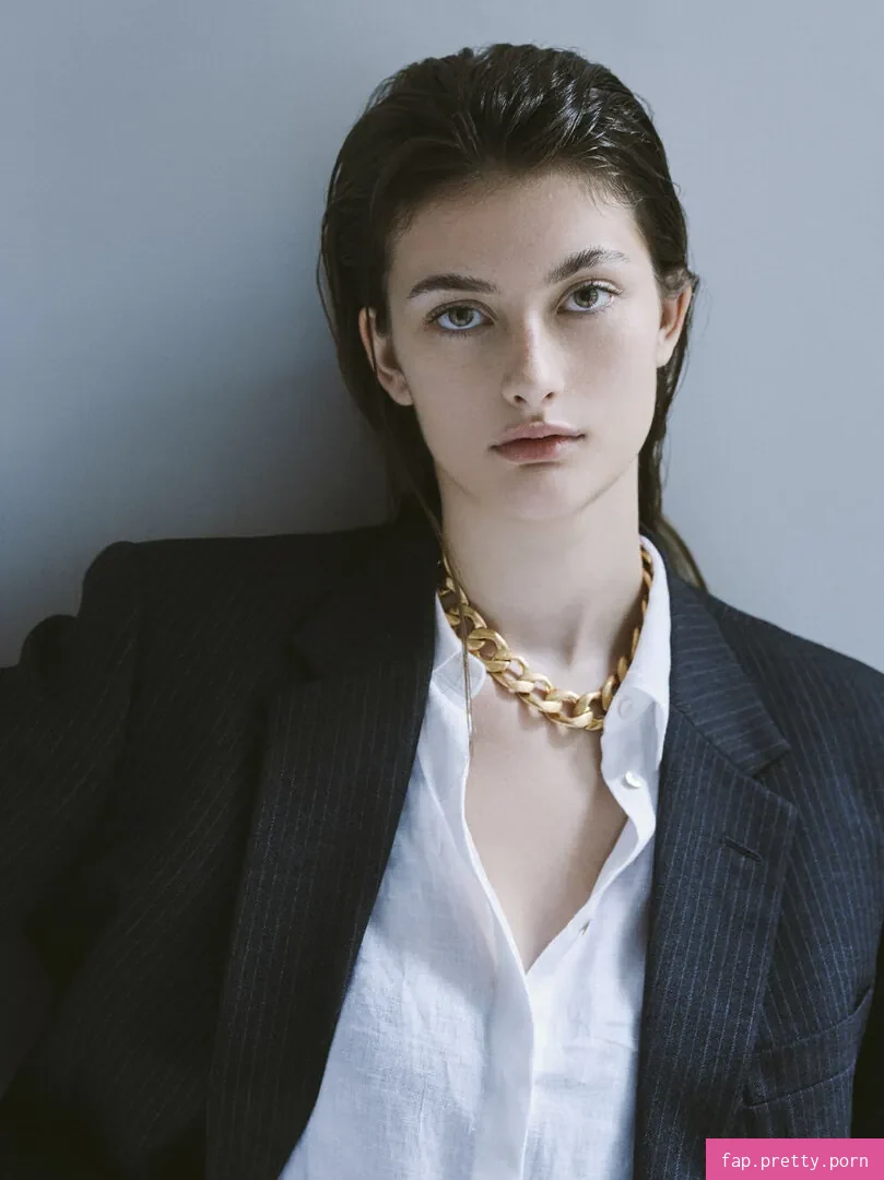 Ellie Weston - Photo #30