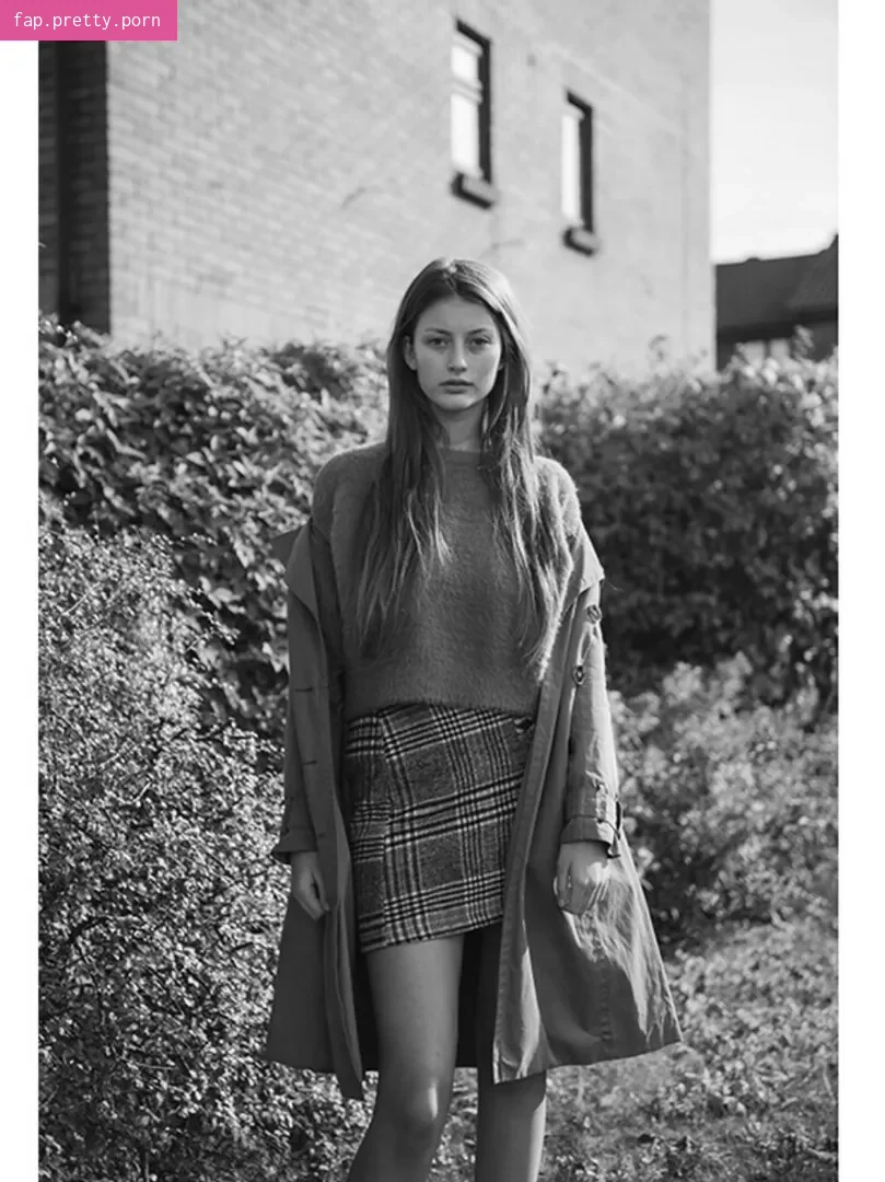 Ellie Weston - Photo #43