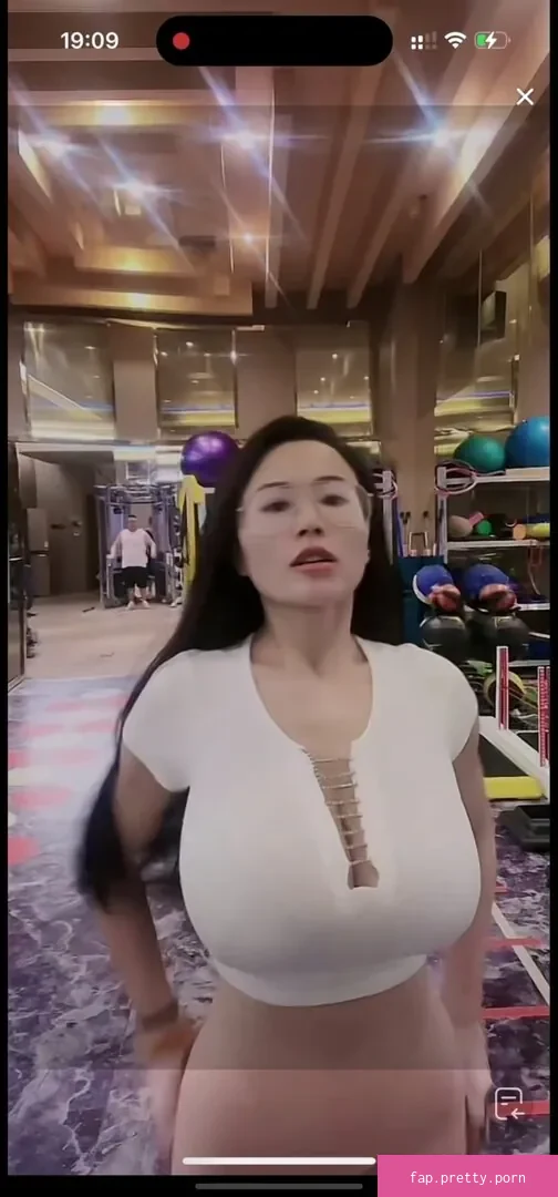 Echo Yue - Photo #63