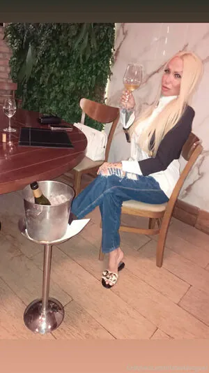 fabiolavoguel content