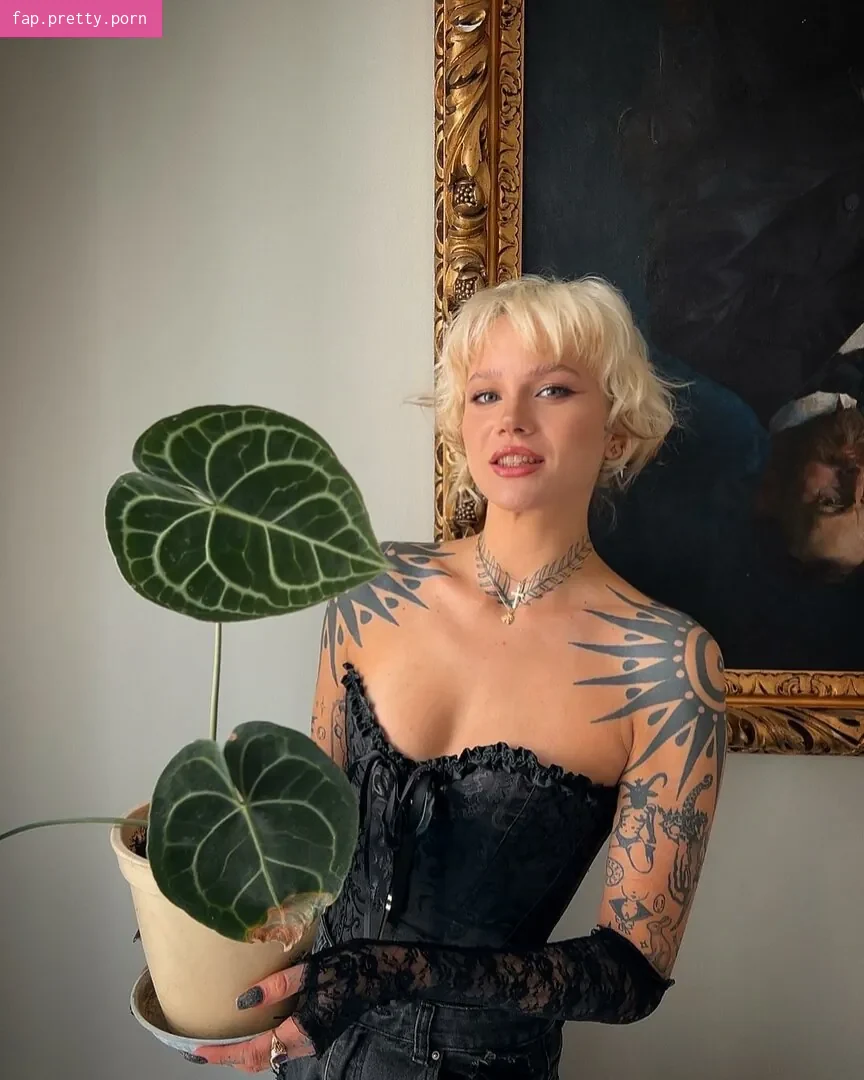 Faceofmisfits content