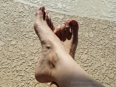 favorablefeet11 content