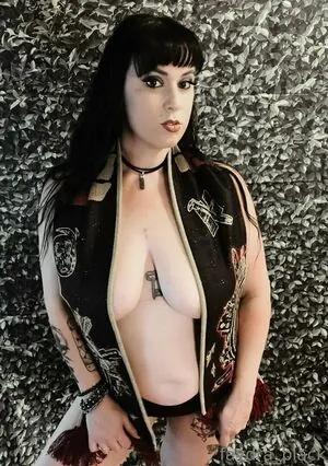 faydra_black content