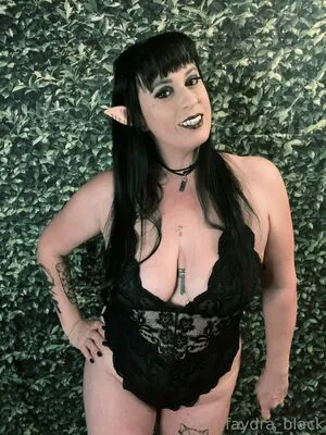 faydra_black content