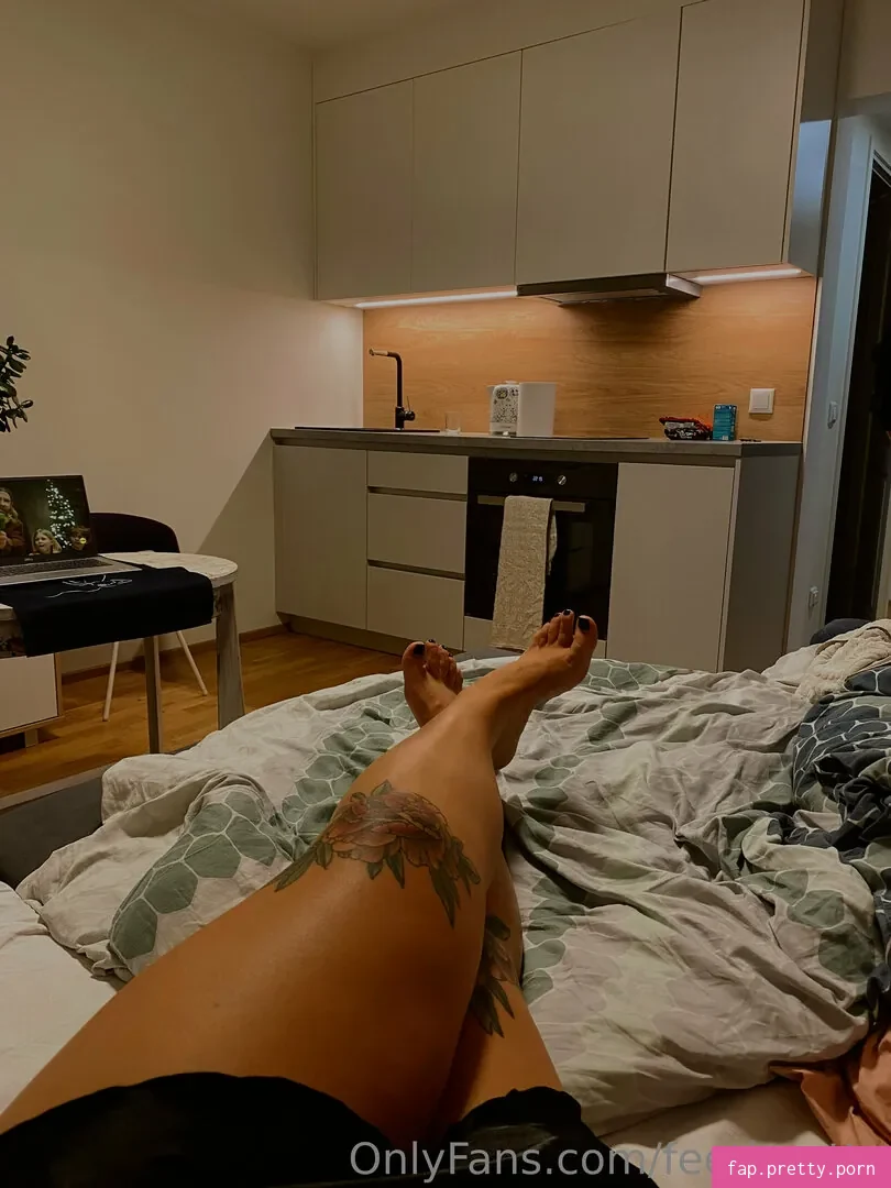 feetloretta - Photo #09