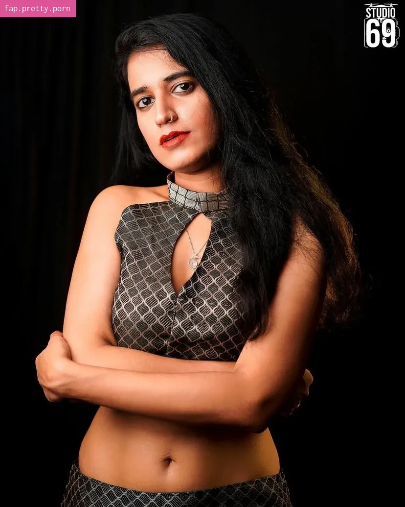 Foxy Queen - Photo #18