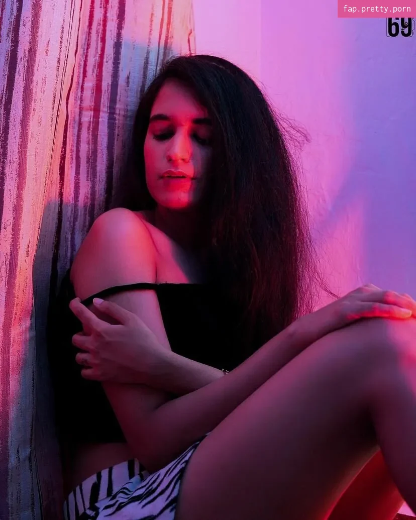 Foxy Queen - Photo #20