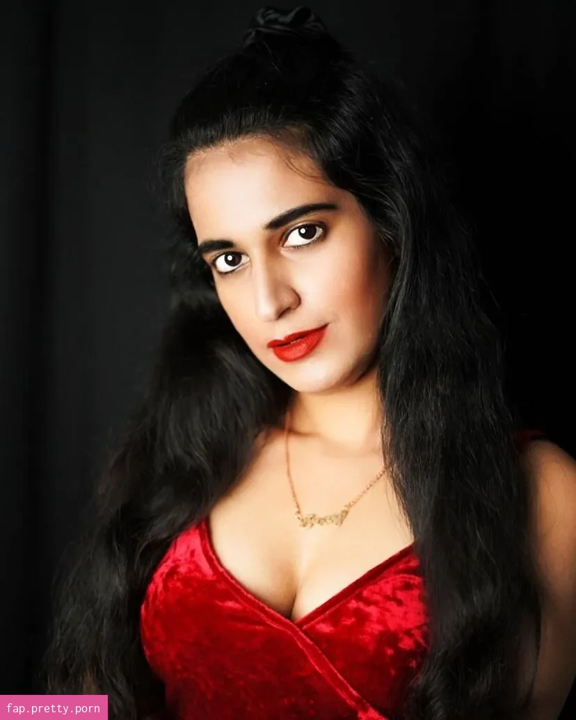 Foxy Queen - Photo #27