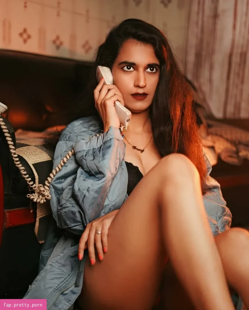 Foxy Queen - Photo #36