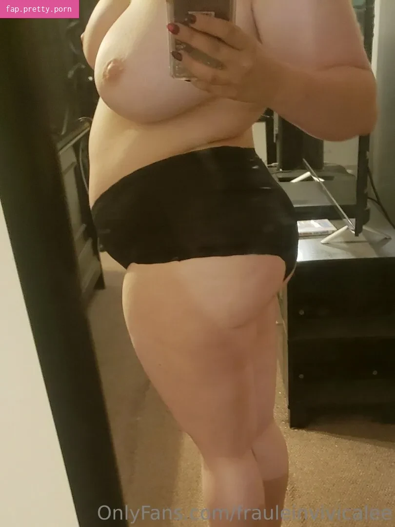 frauleinvivicalee - Photo #42