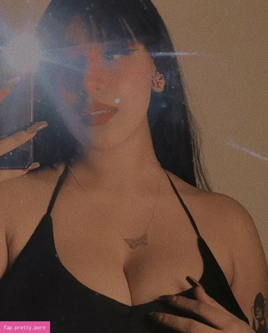 Fernanda V - Photo #18