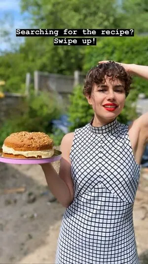 Frankie Ward content