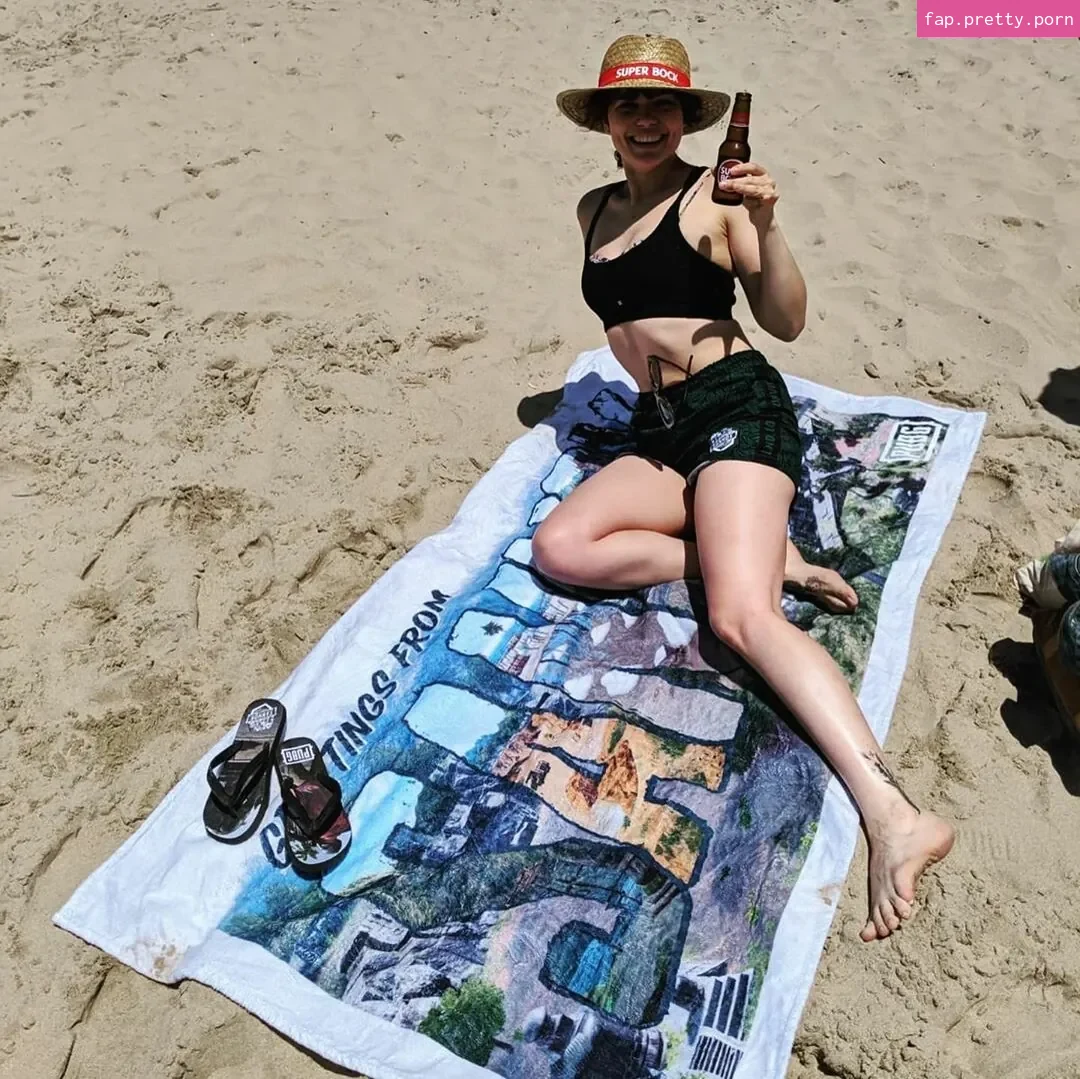 Frankie Ward content