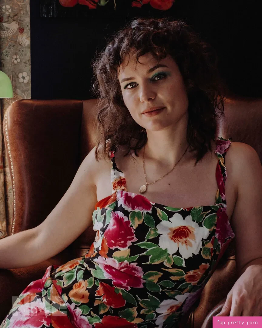 Frankie Ward - Photo #12