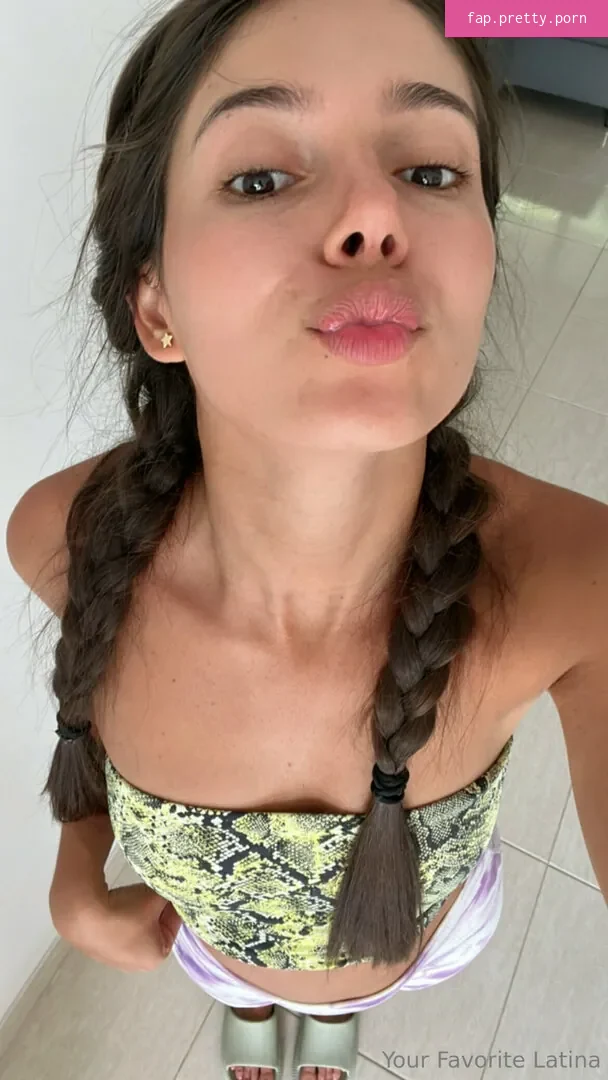 gabriela.bianca - Photo #57