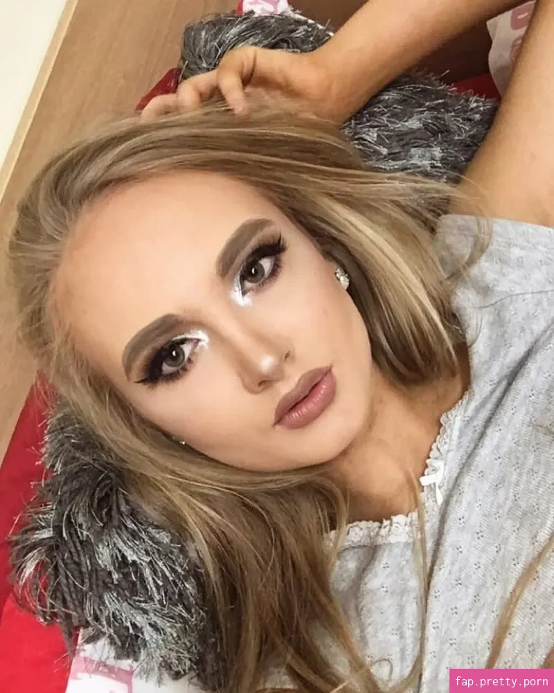 Georgina - Photo #21