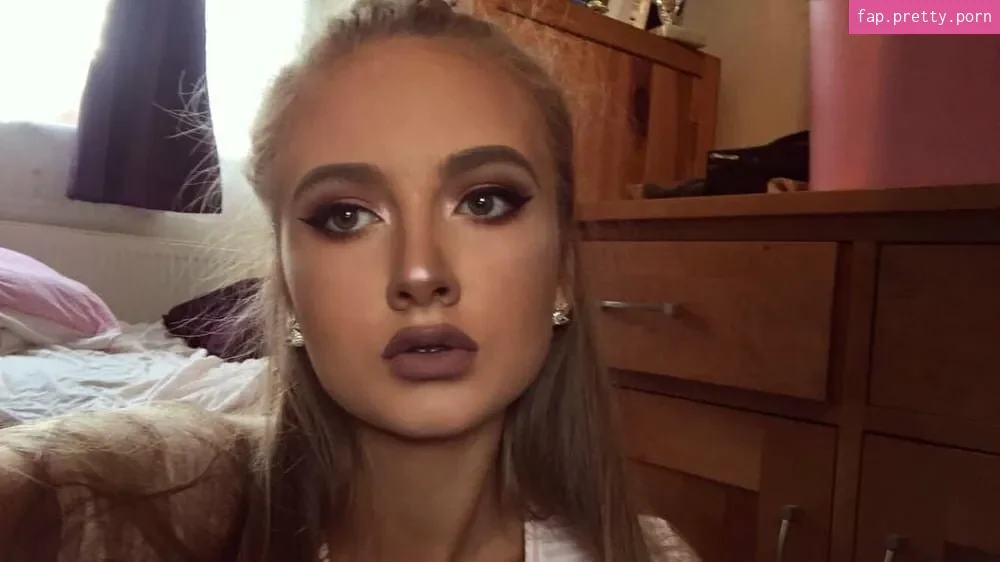 Georgina - Photo #41