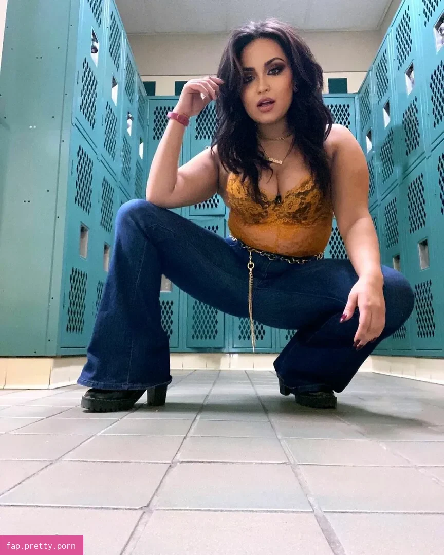 Gabby Ortiz - Photo #01