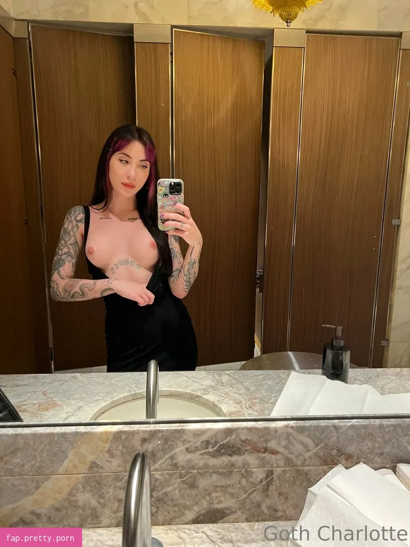 gothcharlotte - Photo #21