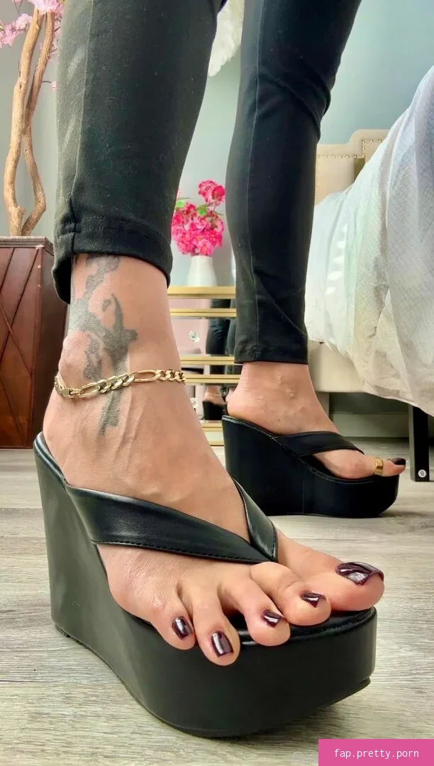 Goddess Pussyfoot - Photo #15