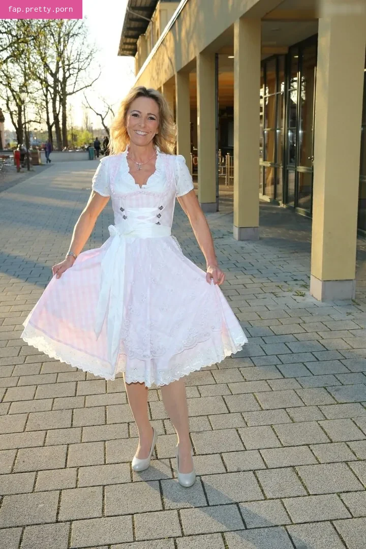 Gundis Zambo - Photo #14