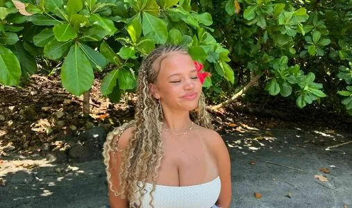 Hayden Colfax content