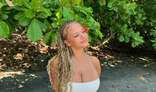 Hayden Colfax content